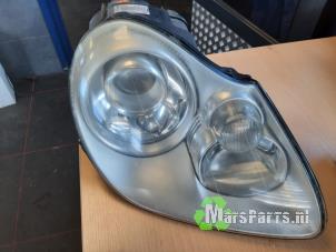 Used Headlight, right Porsche Cayenne (9PA) 4.5 S V8 32V Price € 360,00 Margin scheme offered by Autodemontagebedrijf De Mars