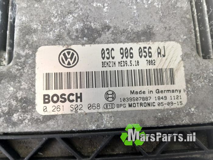 Engine management computer from a Volkswagen Golf V (1K1) 1.4 FSI 16V 2005
