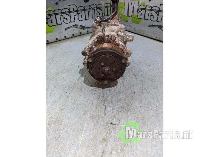 Air conditioning pump from a Mitsubishi Colt (Z2/Z3) 1.3 16V 2010