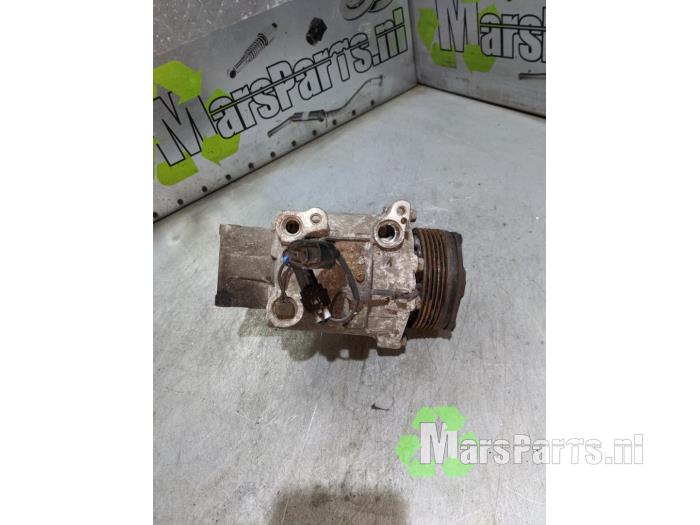 Air conditioning pump from a Mitsubishi Colt (Z2/Z3) 1.3 16V 2010