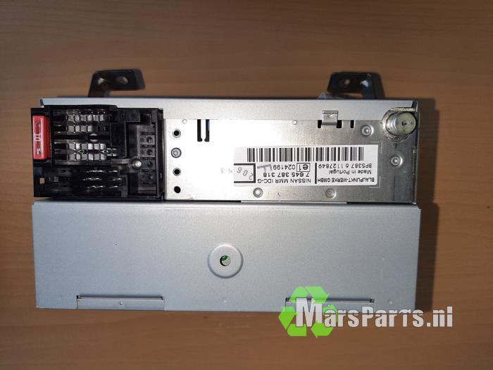 Radio CD player from a Nissan Note (E11) 1.6 16V 2006