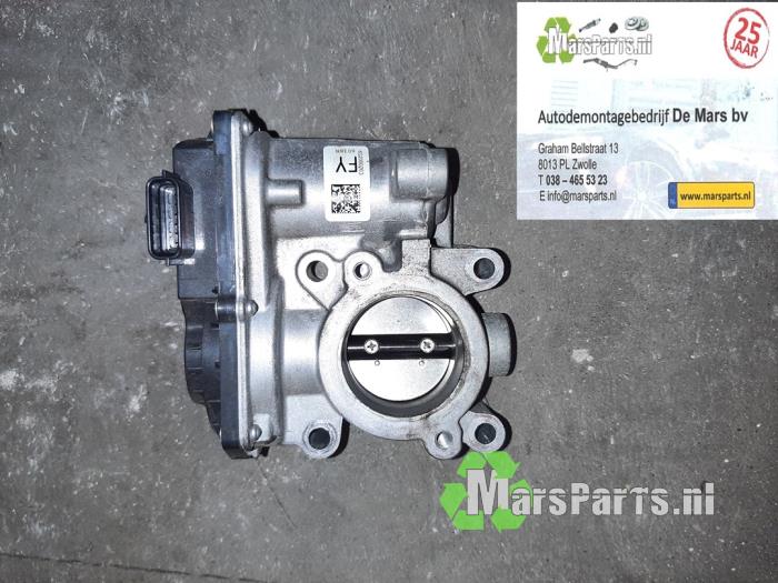 Usagé Boitier papillon Renault Clio IV (5R) 0.9 Energy TCE 90 12V Prix € 43,20 Règlement à la marge proposé par Autodemontagebedrijf De Mars