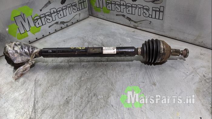 Front drive shaft, right from a Volkswagen Polo V (6R) 1.4 TDI DPF BlueMotion technology 2015