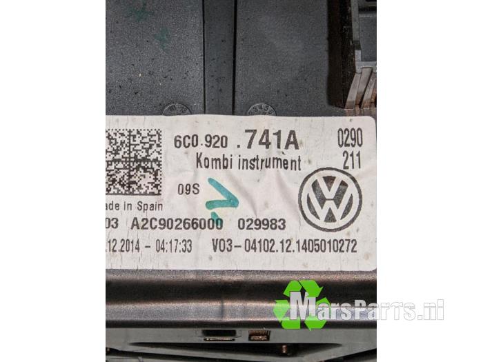 Compteur kilométrique KM d'un Volkswagen Polo V (6R) 1.4 TDI DPF BlueMotion technology 2015