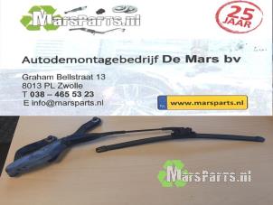 Gebrauchte Scheibenwischerarm vorne Mercedes E (W211) 2.2 E-220 CDI 16V Preis € 20,00 Margenregelung angeboten von Autodemontagebedrijf De Mars