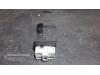 Steering box lock from a Renault Clio IV (5R) 1.5 Energy dCi 90 FAP 2013