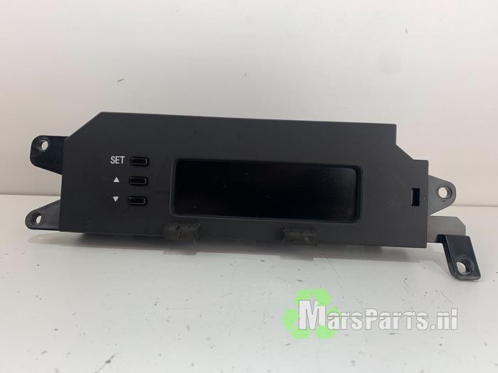 Begagnade Innerdisplay Hyundai i20 1.2i 16V Pris € 60,00 Marginaltabell erbjuds av Autodemontagebedrijf De Mars