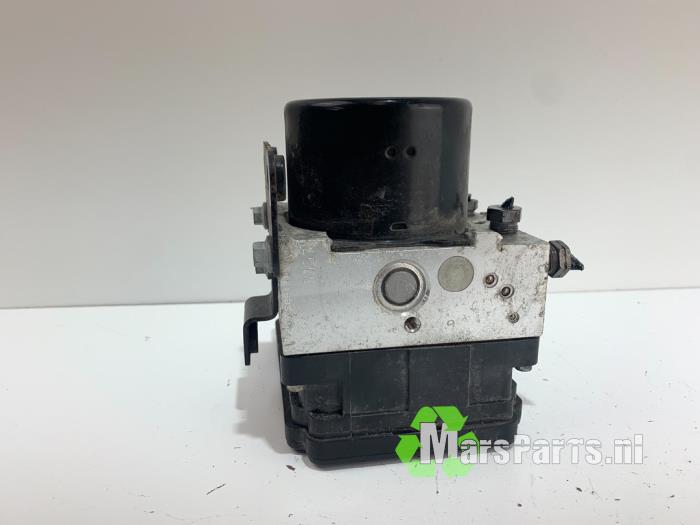 ABS pump from a Ford Fiesta 6 (JA8) 1.25 16V 2011