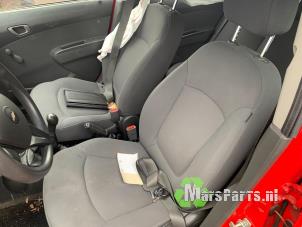 Used Set of upholstery (complete) Chevrolet Spark (M300) 1.0 16V Price € 150,00 Margin scheme offered by Autodemontagebedrijf De Mars