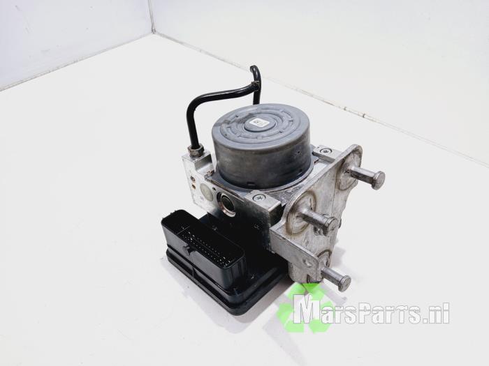 Gebrauchte ABS Pumpe Mercedes C (W205) C-200 1.6 CDI BlueTEC, C-200 d 16V Preis € 112,50 Margenregelung angeboten von Autodemontagebedrijf De Mars