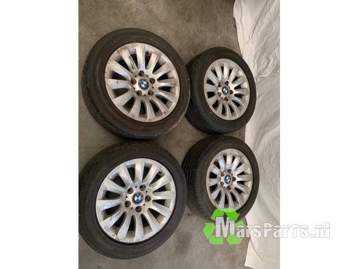 Sport rims set + tires from a BMW 3 serie Compact (E46/5) 316ti 16V 2004