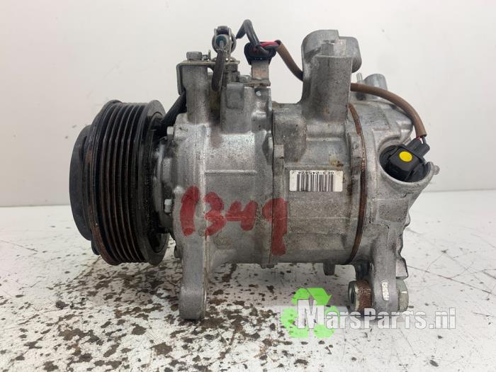 Air conditioning pump from a BMW 1 serie (F20) 116d 1.6 16V Efficient Dynamics 2014
