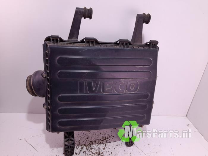 Begagnade Luftfilterhus Iveco New Daily V 29L13, 29L13D, 35C13D, 40C13D Pris € 100,00 Marginaltabell erbjuds av Autodemontagebedrijf De Mars