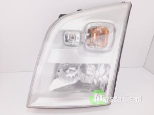 Used Headlight, left Ford Transit 2.2 TDCi 16V Price € 50,00 Margin scheme offered by Autodemontagebedrijf De Mars
