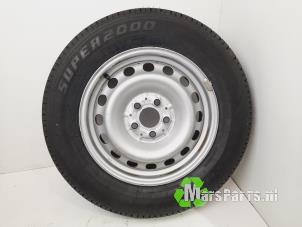 Gebrauchte Felge + Reifen Mercedes Vito (639.6) 2.2 111 CDI 16V Preis € 100,00 Margenregelung angeboten von Autodemontagebedrijf De Mars