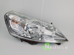Used Headlight, right Citroen Jumpy (G9) 2.0 HDI 120 16V Price € 80,00 Margin scheme offered by Autodemontagebedrijf De Mars