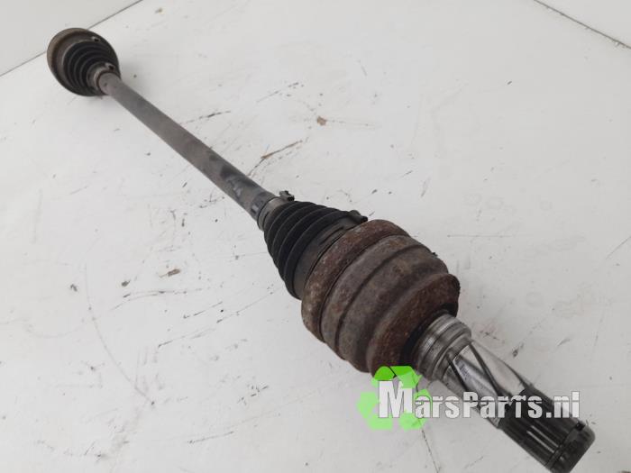 Drive shaft, rear right from a Volkswagen Polo IV (9N1/2/3) 1.2 2006
