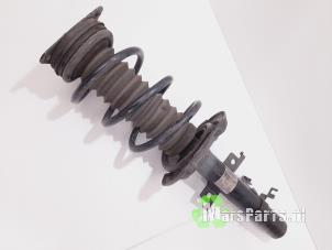 Used Front shock absorber rod, right Nissan Qashqai (J11) 1.5 dCi DPF Price € 100,00 Margin scheme offered by Autodemontagebedrijf De Mars