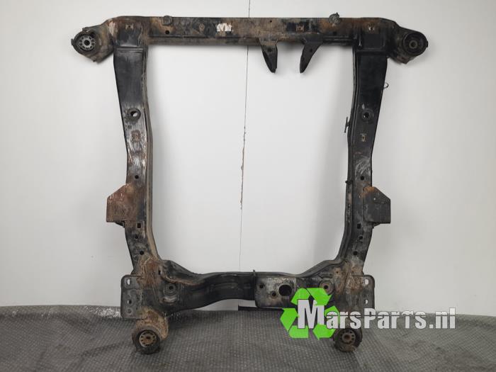 Subframe from a Opel Astra J Sports Tourer (PD8/PE8/PF8) 1.7 CDTi 16V 2010