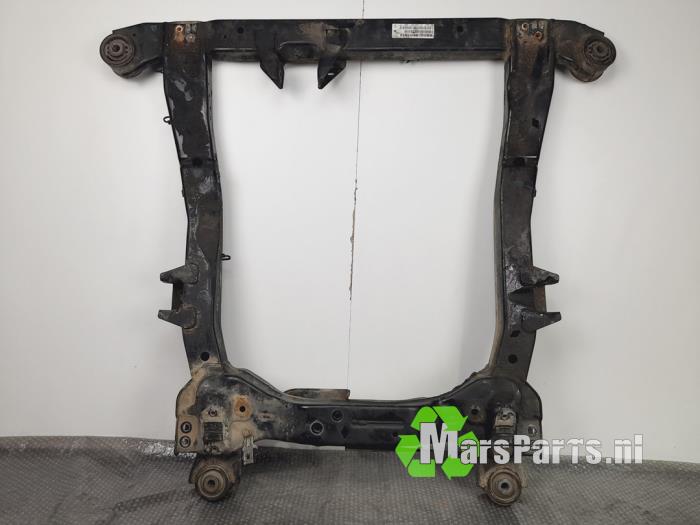 Subframe from a Opel Astra J Sports Tourer (PD8/PE8/PF8) 1.7 CDTi 16V 2010