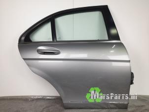 Używane Drzwi prawe tylne wersja 4-drzwiowa Mercedes C (W204) 2.2 C-200 CDI 16V Cena € 175,00 Procedura marży oferowane przez Autodemontagebedrijf De Mars
