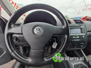 Usagé Volant Volkswagen Golf V Variant (1K5) 1.9 TDI Prix € 70,00 Règlement à la marge proposé par Autodemontagebedrijf De Mars