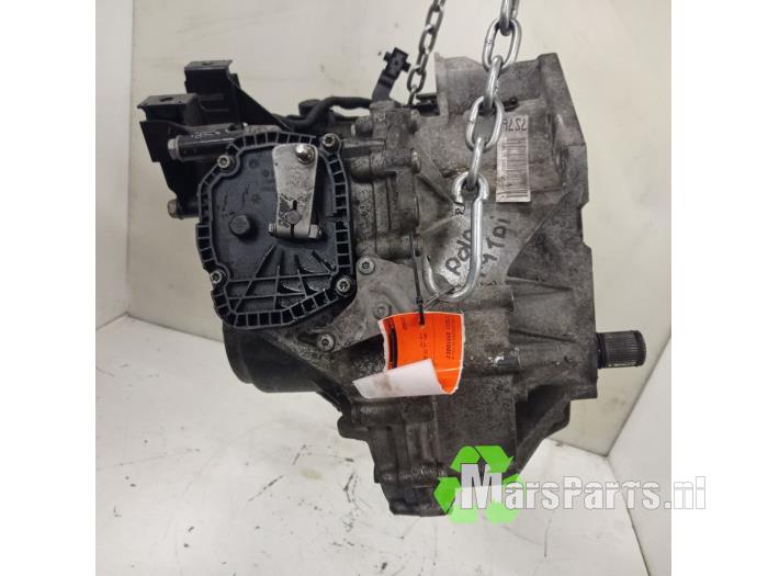 Gearbox from a Volkswagen Polo V (6R) 1.4 TDI 12V 90 2014