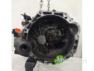 Usados Caja de cambios Hyundai i20 1.2i 16V Precio € 350,00 Norma de margen ofrecido por Autodemontagebedrijf De Mars