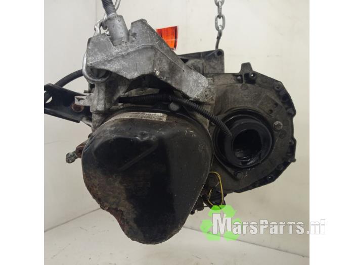 Gearbox from a Renault Twingo II (CN) 1.2 16V 2011
