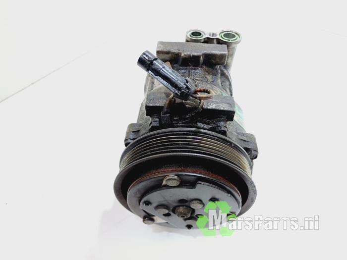 Usagé Pompe clim Alfa Romeo GT (937) 1.8 Twin Spark 16V Prix € 31,50 Règlement à la marge proposé par Autodemontagebedrijf De Mars