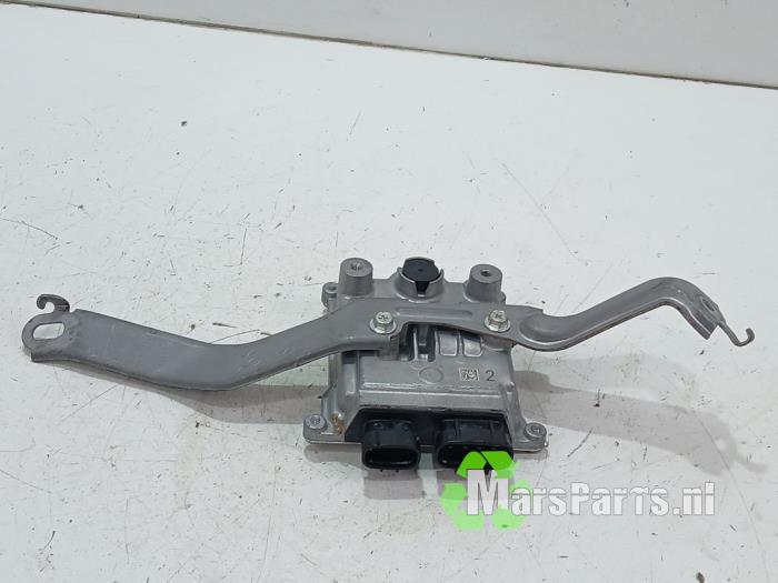 Usagé Module pompe carburant Toyota RAV4 (A5) 2.5 Hybrid 16V Prix € 50,00 Règlement à la marge proposé par Autodemontagebedrijf De Mars