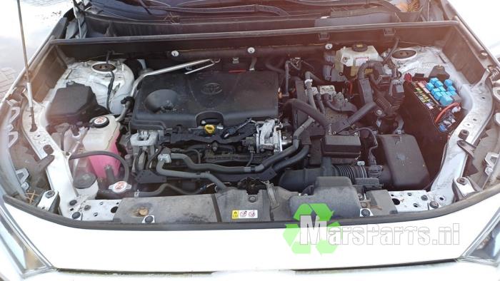Brake servo from a Toyota RAV4 (A5) 2.5 Hybrid 16V 2019