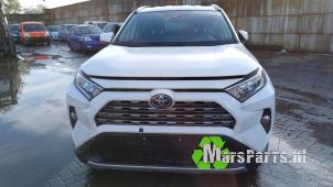 Used Metal cutting part left front Toyota RAV4 (A5) 2.5 Hybrid 16V Price on request offered by Autodemontagebedrijf De Mars