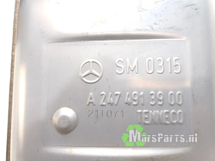 Auspuff (komplett) van een Mercedes-Benz A (177.0) 2.0 A-180d 2018