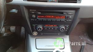 Usados Radio BMW 3 serie Touring (E91) 320d 16V Corporate Lease Precio € 75,00 Norma de margen ofrecido por Autodemontagebedrijf De Mars