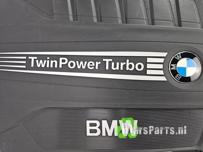 Pokrywa silnika z BMW 7 serie (F01/02/03/04) 740d xDrive 24V 2013