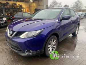 Used Sill, left Nissan Qashqai (J11) 1.2 DIG-T 16V Price on request offered by Autodemontagebedrijf De Mars