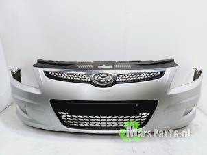 Used Front bumper Hyundai i30 (FD) 1.4 CVVT 16V Price € 125,00 Margin scheme offered by Autodemontagebedrijf De Mars