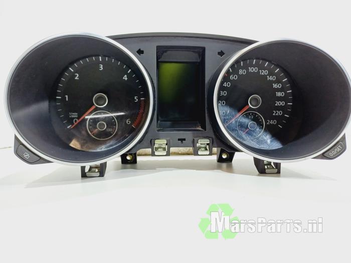Odometer KM from a Volkswagen Golf VI (5K1) 1.6 TDI 16V 2011