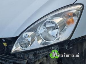 Gebrauchte Scheinwerfer links Kia Pro cee'd (EDB3) 1.4 CVVT 16V Preis € 70,00 Margenregelung angeboten von Autodemontagebedrijf De Mars
