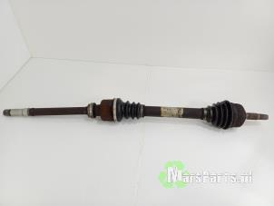 Used Front drive shaft, right Peugeot 206 (2A/C/H/J/S) 1.4 XR,XS,XT,Gentry Price € 40,00 Margin scheme offered by Autodemontagebedrijf De Mars