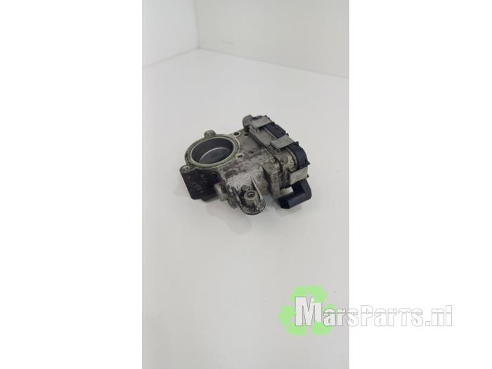 Throttle body from a Volkswagen Polo V (6R) 1.4 TDI DPF BlueMotion technology 2015