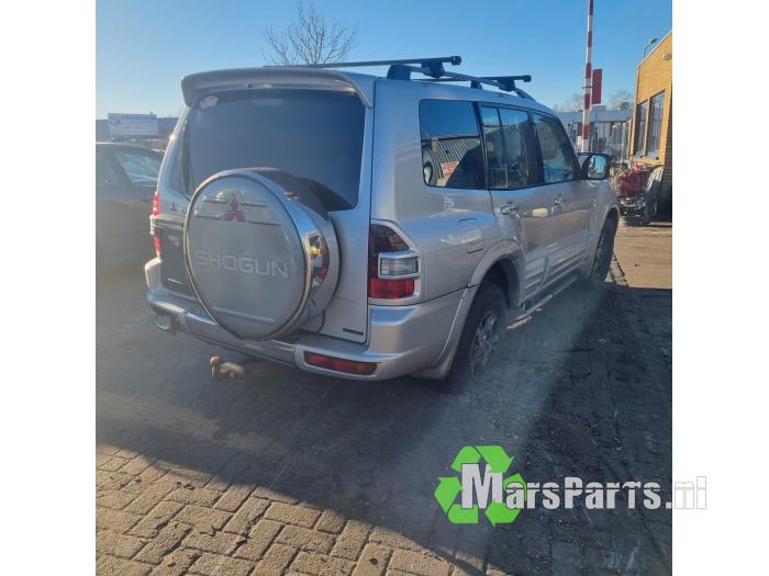 Tank Mitsubishi Pajero Hardtop 3.2 DI-D 16V - MR342850