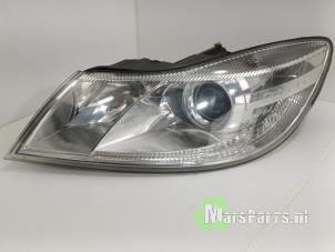Used Headlight, left Skoda Octavia Combi (1Z5) 1.9 TDI Price € 100,00 Margin scheme offered by Autodemontagebedrijf De Mars