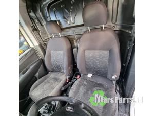 Used Front seatbelt, left Opel Combo 1.3 CDTI 16V ecoFlex Price € 100,00 Margin scheme offered by Autodemontagebedrijf De Mars