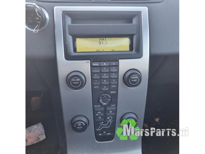 Heater control panel from a Volvo V50 (MW) 1.6 D 16V 2005