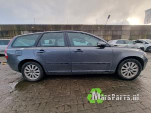 Used Sill, right Volvo V50 (MW) 1.6 D 16V Price on request offered by Autodemontagebedrijf De Mars