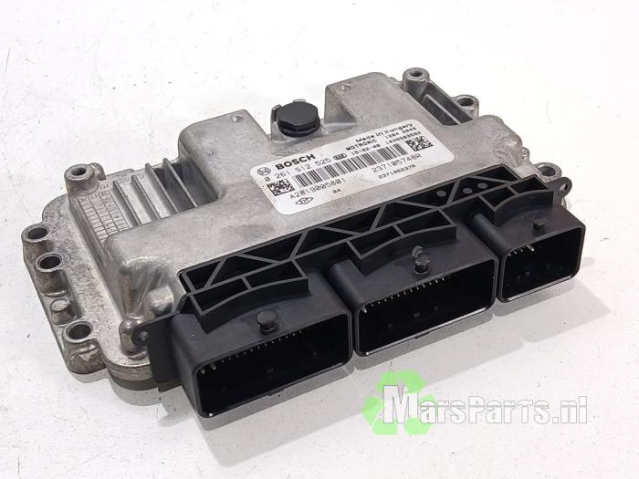 Used Engine management computer Smart Forfour (453) 1.0 12V Price € 180,00 Margin scheme offered by Autodemontagebedrijf De Mars