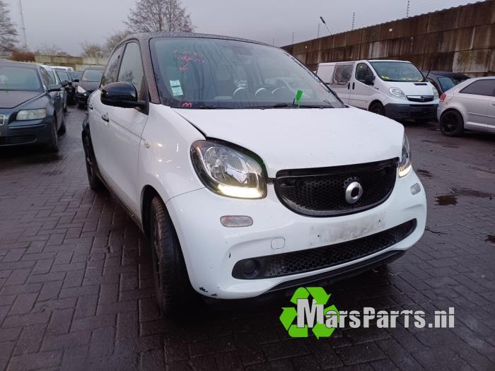 Radio from a Smart Forfour (453) 1.0 12V 2015