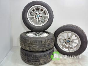 Usados Juego de llantas y neumáticos de invierno BMW 5 serie Touring (E39) 520d 16V Precio € 500,00 Norma de margen ofrecido por Autodemontagebedrijf De Mars